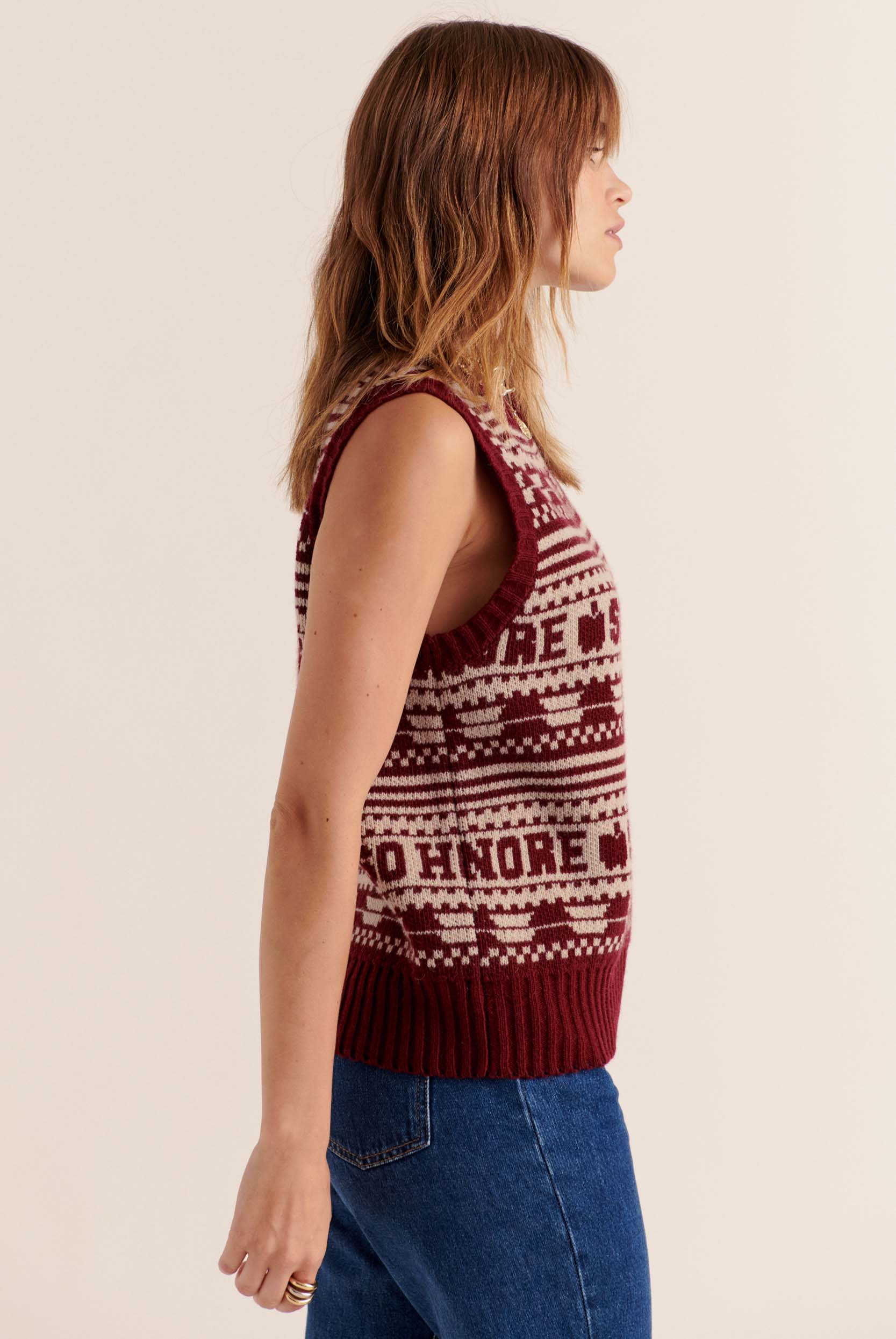 Burgundy and beige Kurt sweater