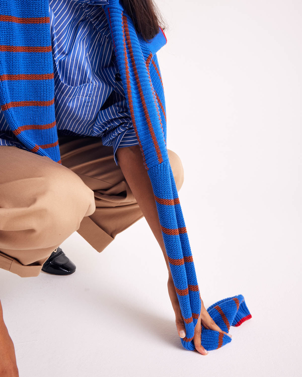 Gustave sweater with blue, cinnamon and red stripes