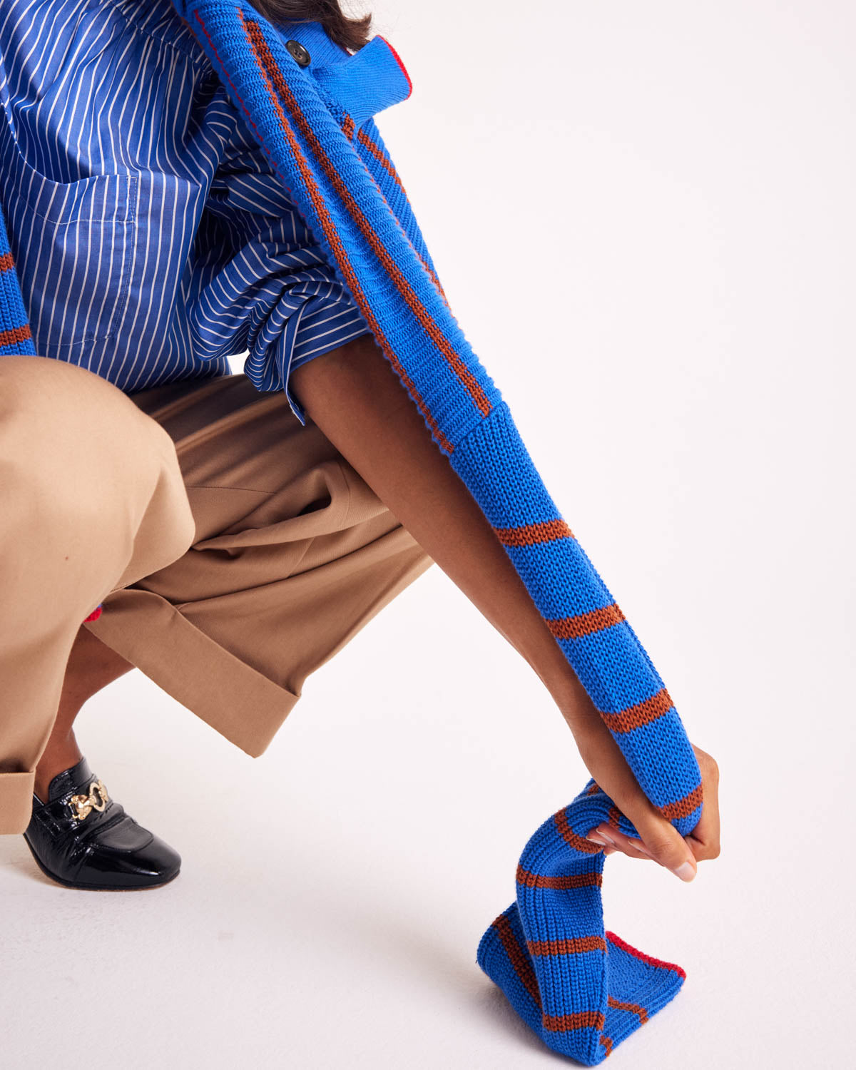 Gustave sweater with blue, cinnamon and red stripes