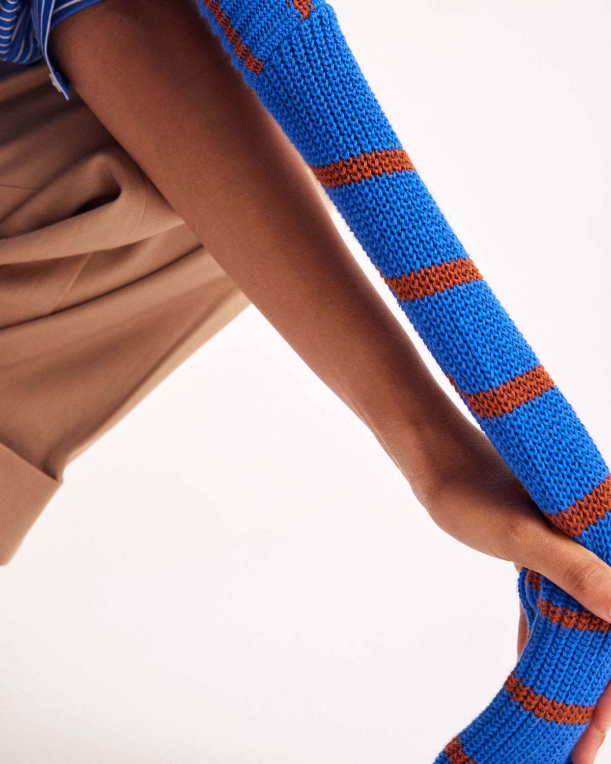 Gustave sweater with blue, cinnamon and red stripes