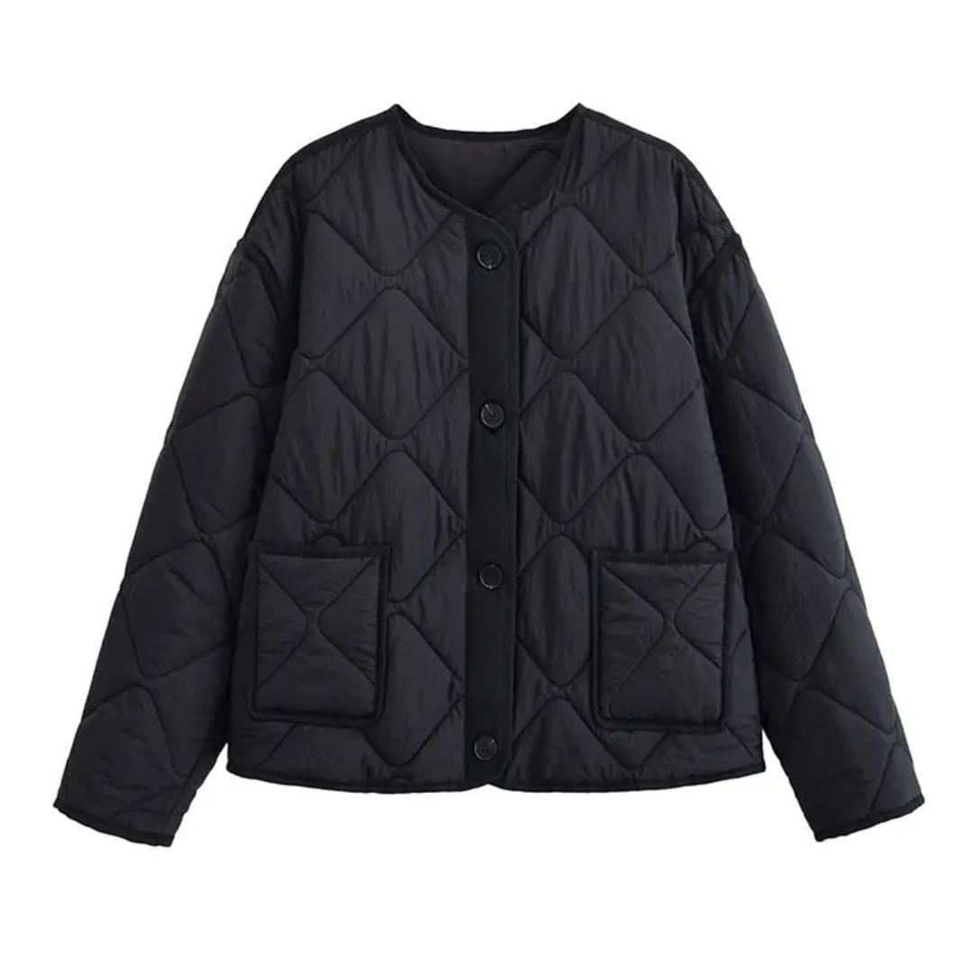 Danielle – Veste courte élégante à col rond et boutonnage simple