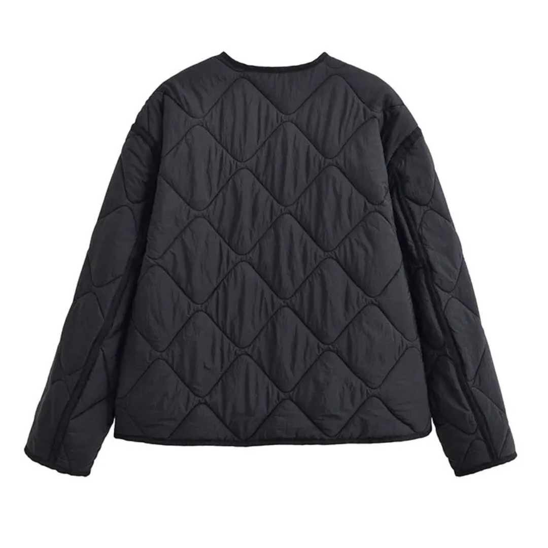 Danielle – Veste courte élégante à col rond et boutonnage simple