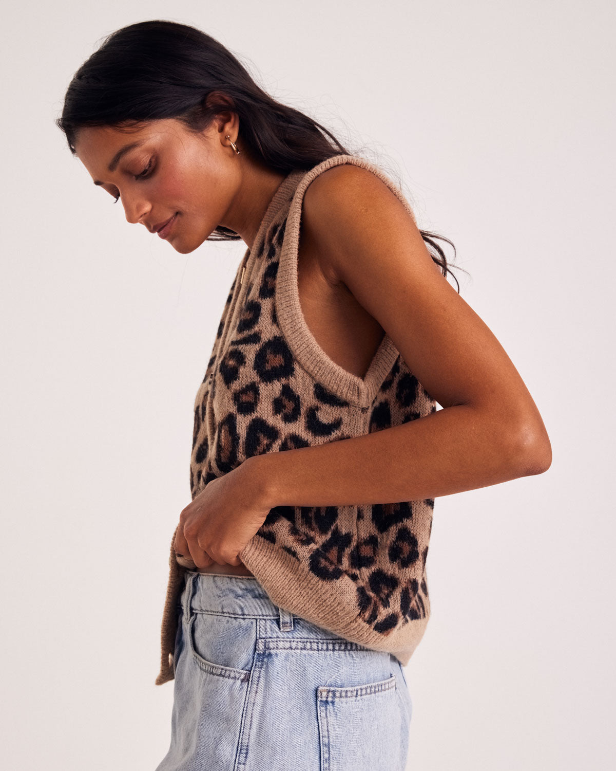 Constant leopard vest