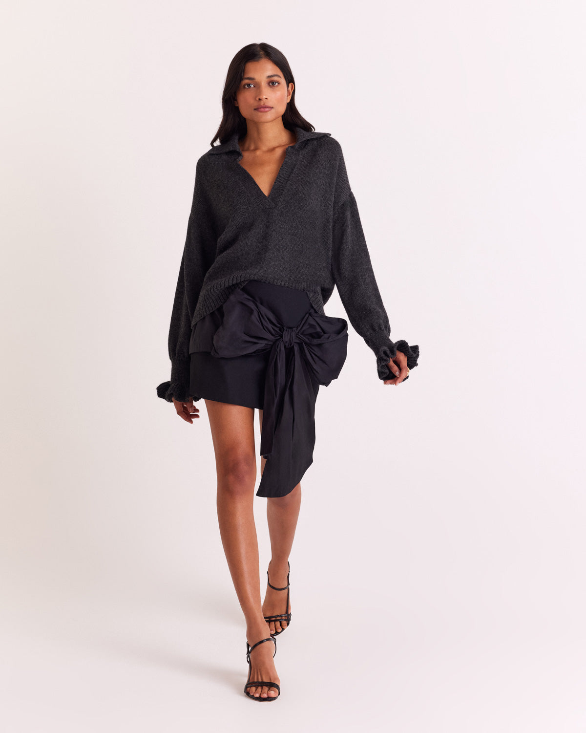 Dark heather grey Ophy sweater